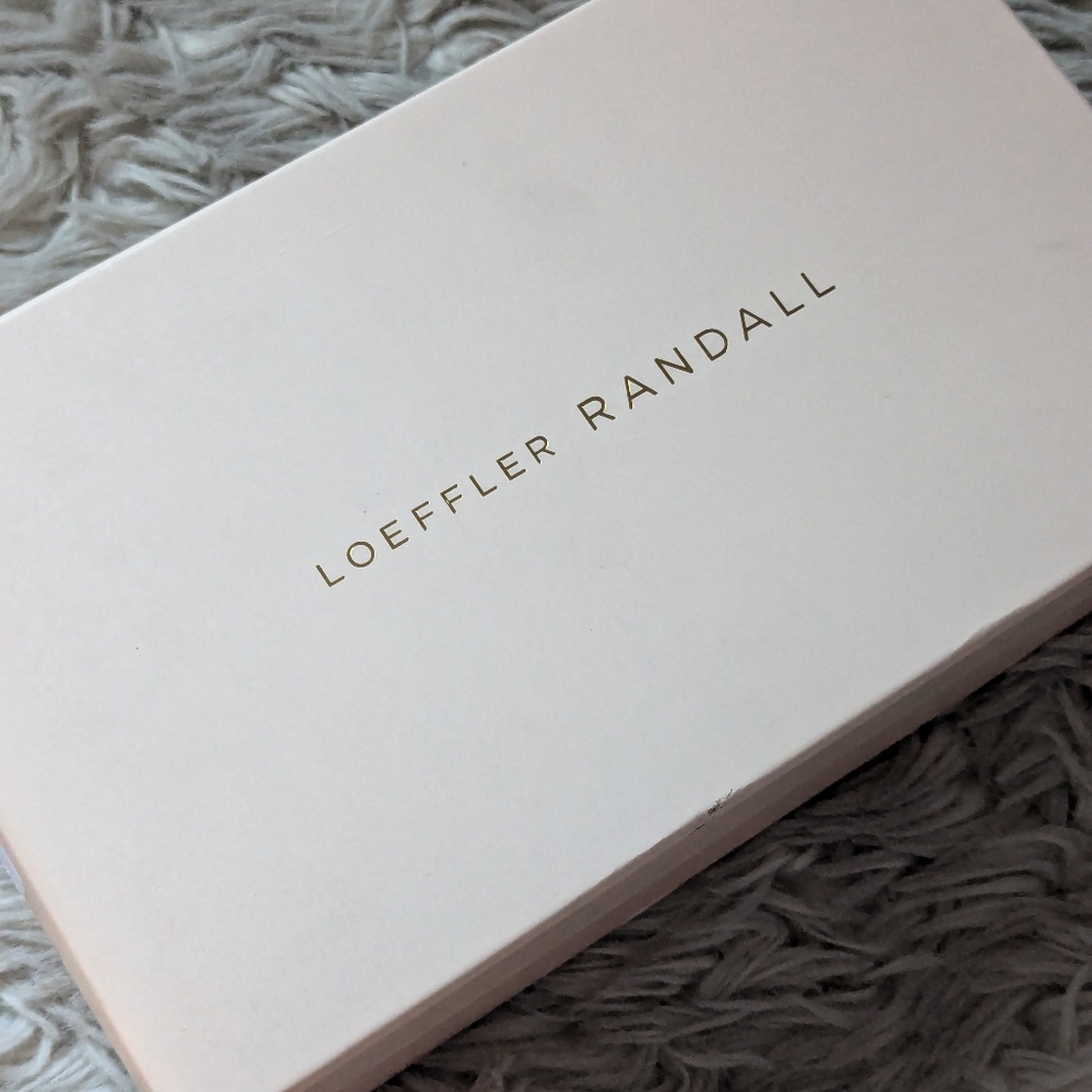 NWT Loeffler Randall Penny Platinum Pleated Bow Heels - Picture 4 of 16
